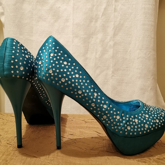 Sparkly Blue Heels - Picture 4 of 5